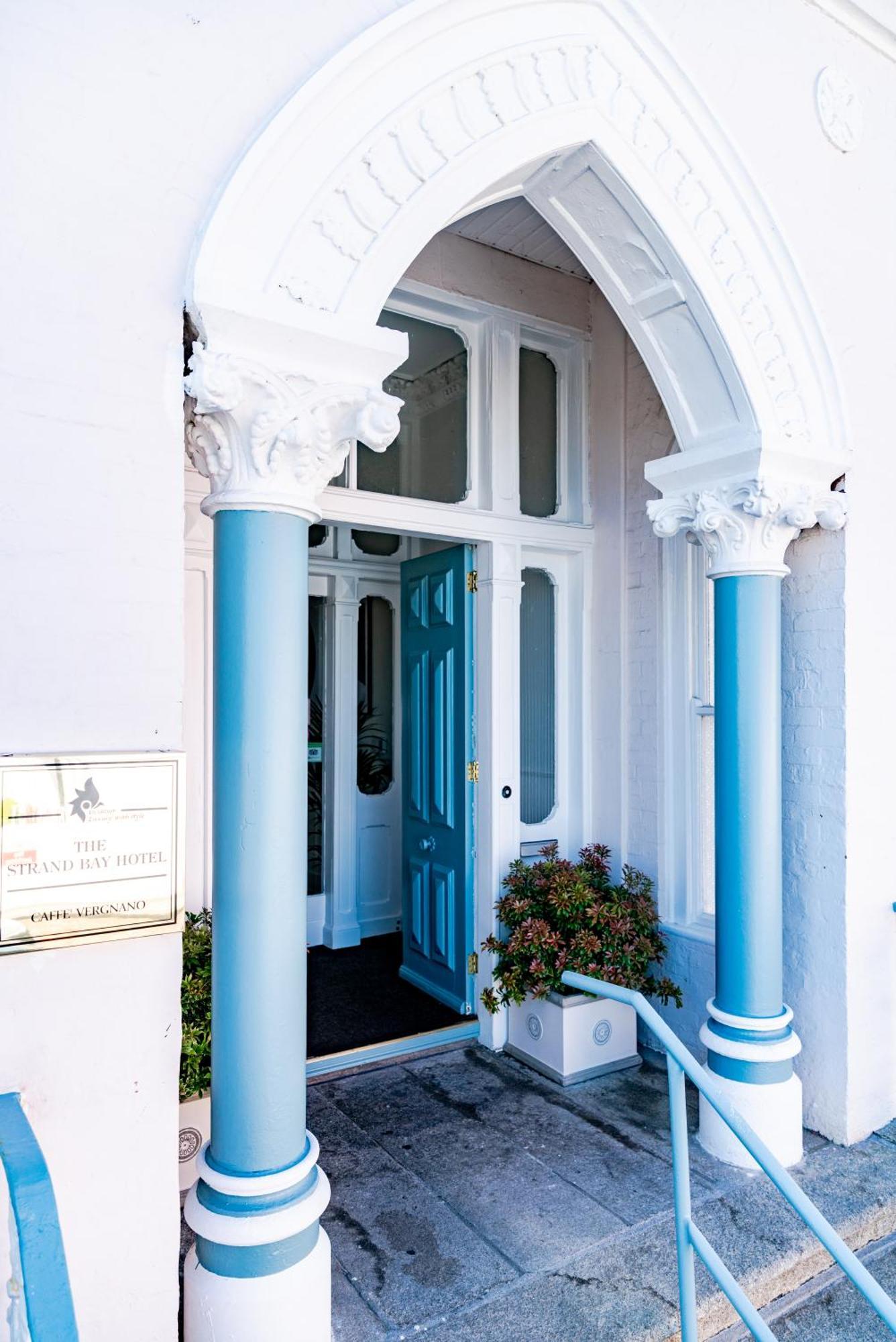 The Strand Hotel, The Former Residence Of Oscar Wilde เบรย์ ภายนอก รูปภาพ